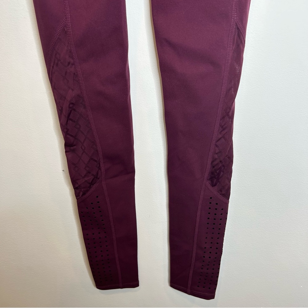 Gymshark Geo Mesh Leggings Burgundy - Picture 6 of 8